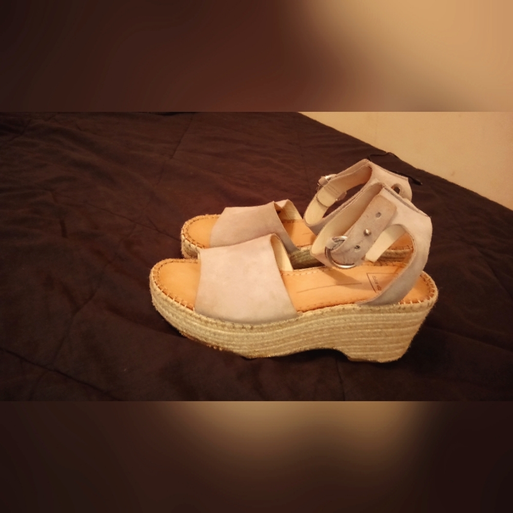 Women's size 8.5 Dolce Vita wedges